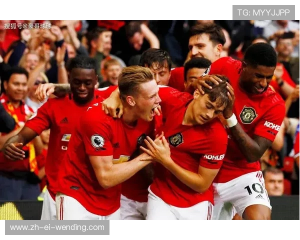 英超球员与妻子的背后生活与情感故事